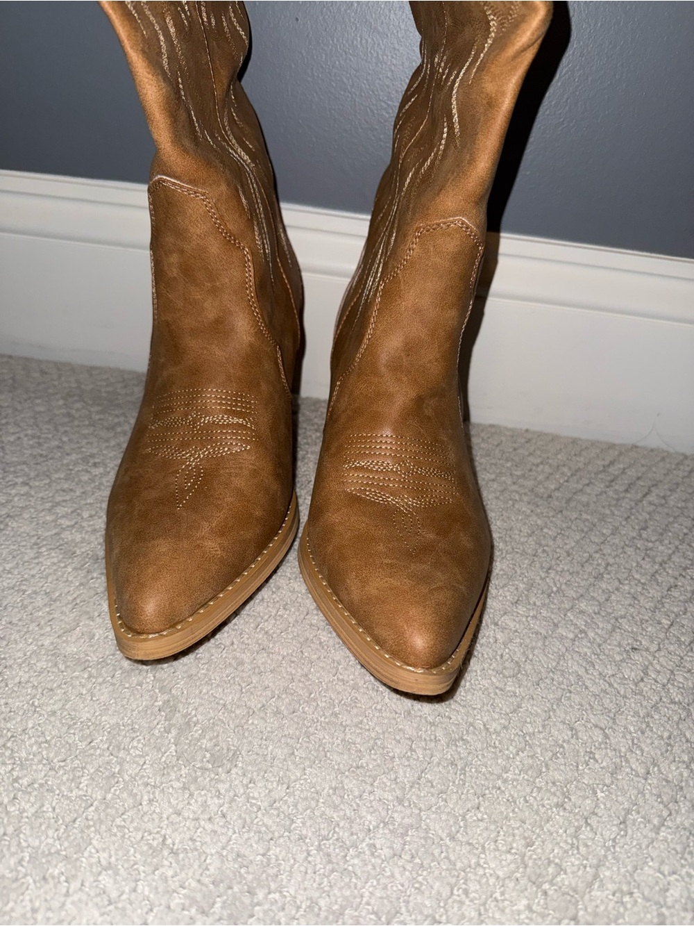 Embroidered Knee-High Western Boots Pointy Toe with Chunky Heel - Picture 2 of 8